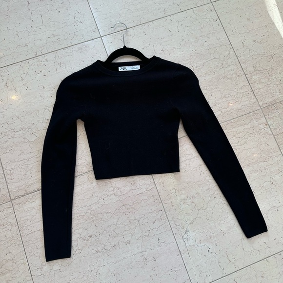 Zara Black Cropped Knit Sweater - Picture 2 of 8